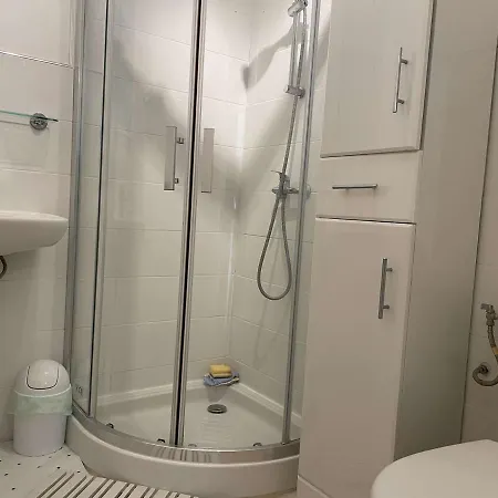 Appartamento Avec Parking Prive, A 20m De La Plage, - Fr-1-252-191